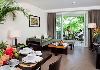 Fairways And Bluewater Boracay