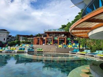 Fairways And Bluewater Boracay