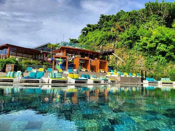 Fairways And Bluewater Boracay