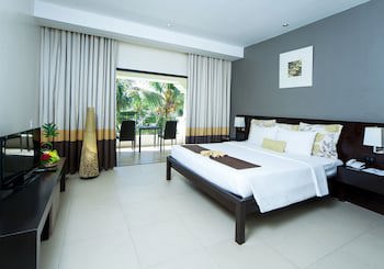Fairways And Bluewater Boracay