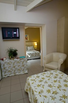 Ionian Plaza Hotel