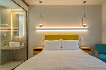 Ionian Plaza Hotel