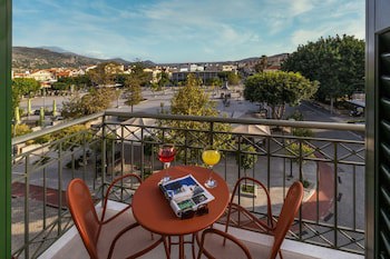 Ionian Plaza Hotel