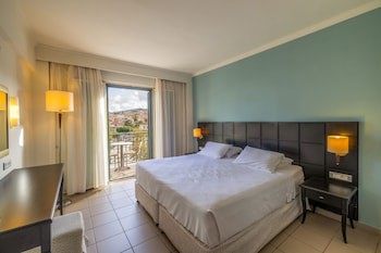 Ionian Plaza Hotel