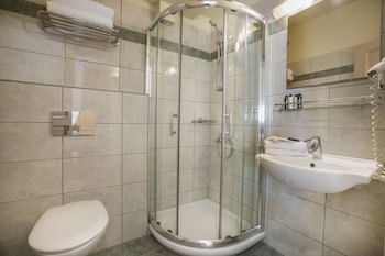 Ionian Plaza Hotel
