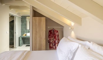 Ionian Plaza Hotel