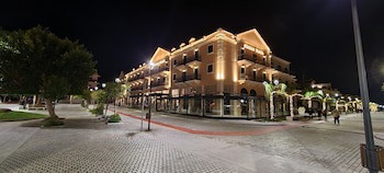 Ionian Plaza Hotel