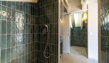 Ionian Plaza Hotel