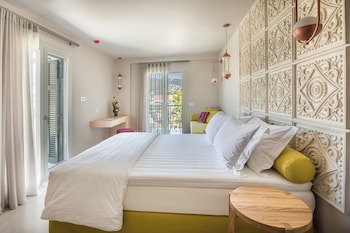 Ionian Plaza Hotel
