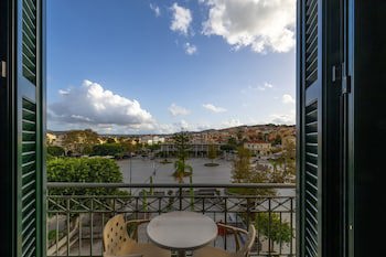 Ionian Plaza Hotel