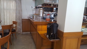 Ionian Plaza Hotel