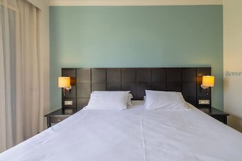 Ionian Plaza Hotel