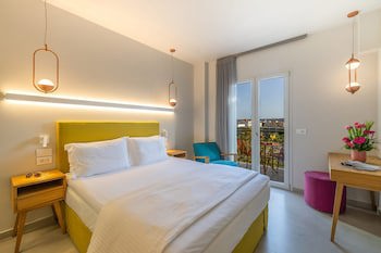 Ionian Plaza Hotel