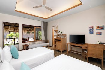Saii Phi Phi Island Village
