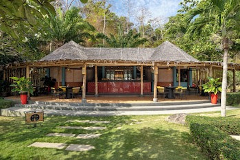 Saii Phi Phi Island Village