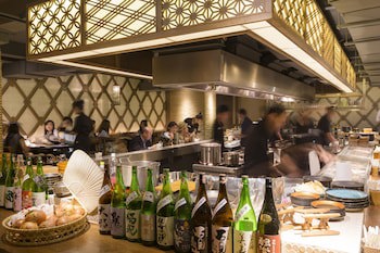 Bandara Silom Suites