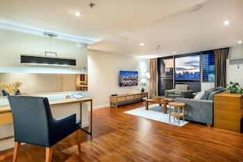 Bandara Silom Suites