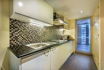 Bandara Silom Suites