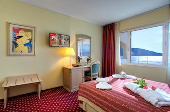 Angelika Pallas Hotel