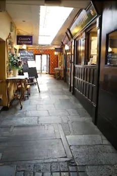 George & Pilgrims Hotel
