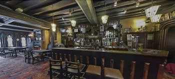 George & Pilgrims Hotel