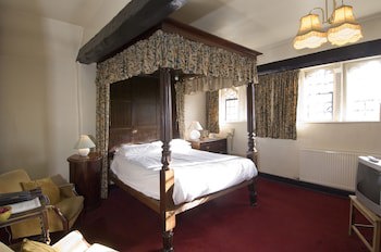 George & Pilgrims Hotel