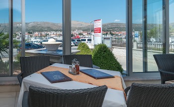 Hotel Trogir Palace