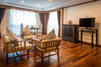 Empress Angkor Resort & Spa