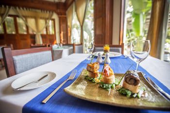 Empress Angkor Resort & Spa