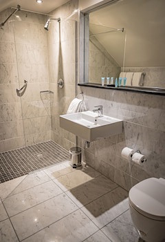 Eyre Square Hotel