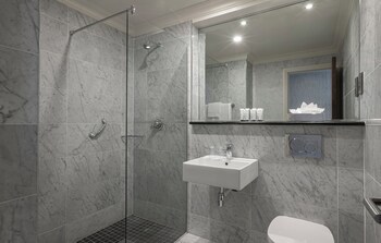 Eyre Square Hotel