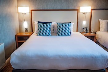 Eyre Square Hotel