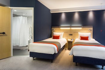 Holiday Inn Express London-Watford Junction, An Ihg Hotel