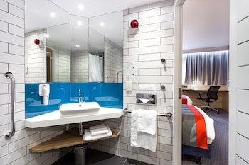Holiday Inn Express London-Watford Junction, An Ihg Hotel
