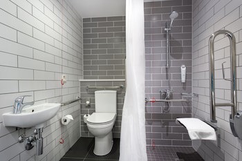 Holiday Inn Express London-Watford Junction, An Ihg Hotel
