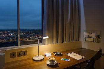 Holiday Inn Express London-Watford Junction, An Ihg Hotel