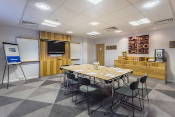 Holiday Inn Express London-Watford Junction, An Ihg Hotel