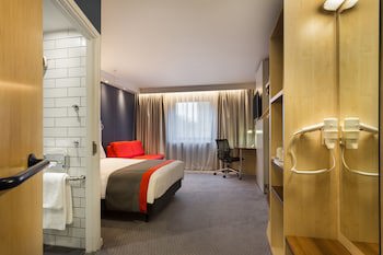 Holiday Inn Express London-Watford Junction, An Ihg Hotel