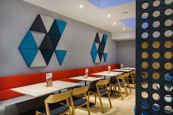 Holiday Inn Express London-Watford Junction, An Ihg Hotel