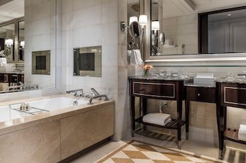 Four Seasons Hotel Macao