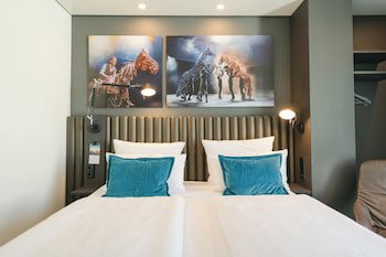 Motel One Berlin-KuDamm fotoğrafı