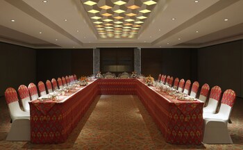 Grand Mercure Vadodara Surya Palace Hotel