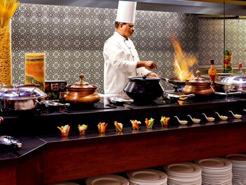 Grand Mercure Vadodara Surya Palace Hotel