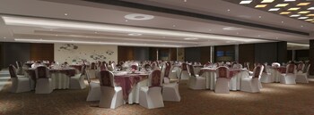 Grand Mercure Vadodara Surya Palace Hotel