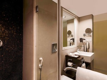 Grand Mercure Vadodara Surya Palace Hotel