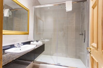 Ashdown Park Hotel