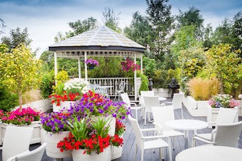 Ashdown Park Hotel