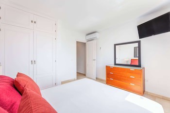 Ramada Hotel & Suites By Wyndham Costa Del Sol