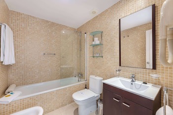 Ramada Hotel & Suites By Wyndham Costa Del Sol