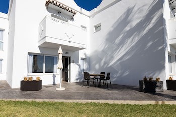 Ramada Hotel & Suites By Wyndham Costa Del Sol